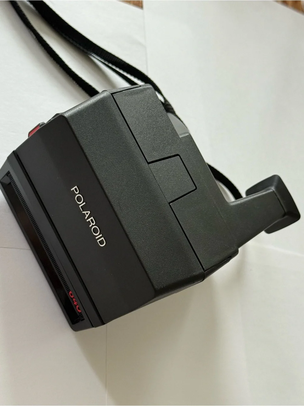 Polaroid 600 land Black Instant Camera with Strap